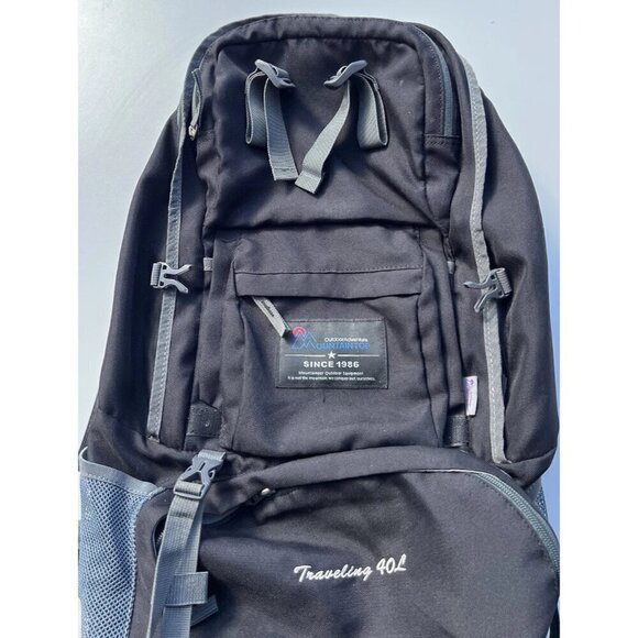 New Moutaintop Outdoor Adventure Travel 40L Backpack Black Gray with Rain Sheild - Picture 3 of 16